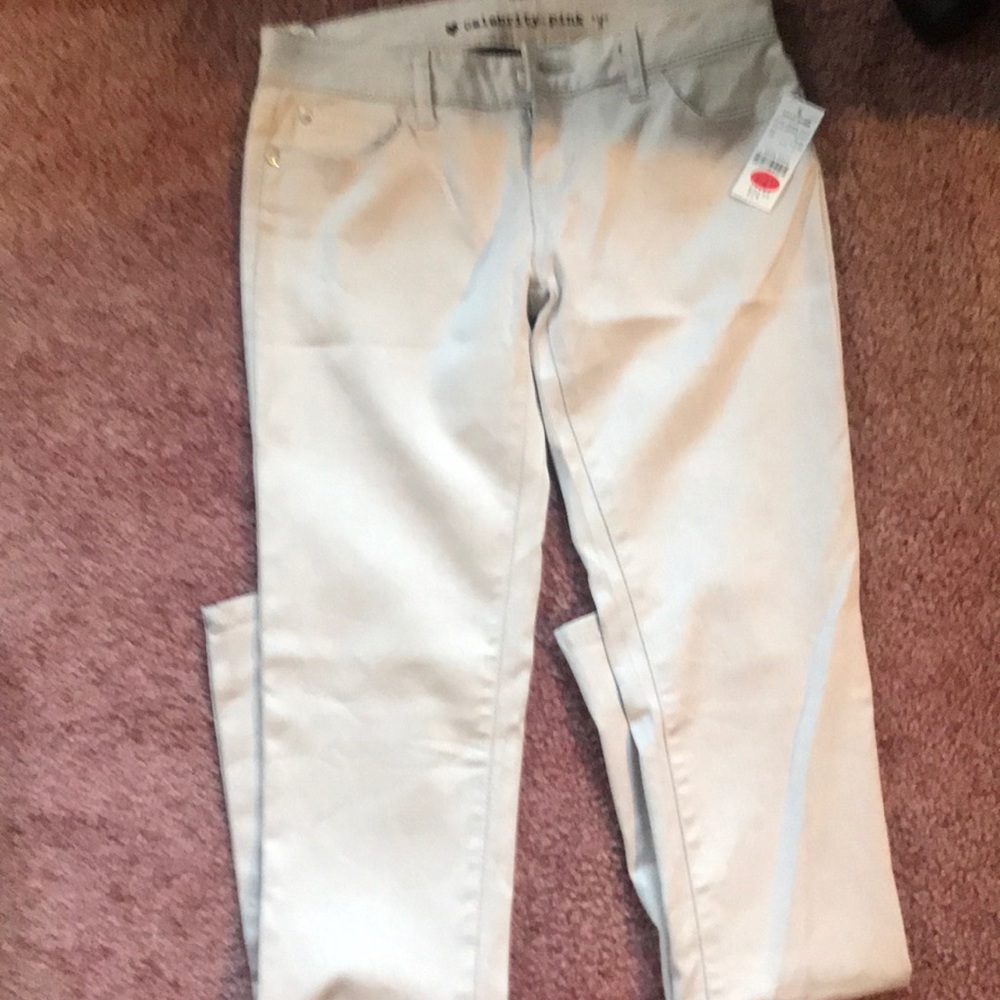 Brand new never worn jeans